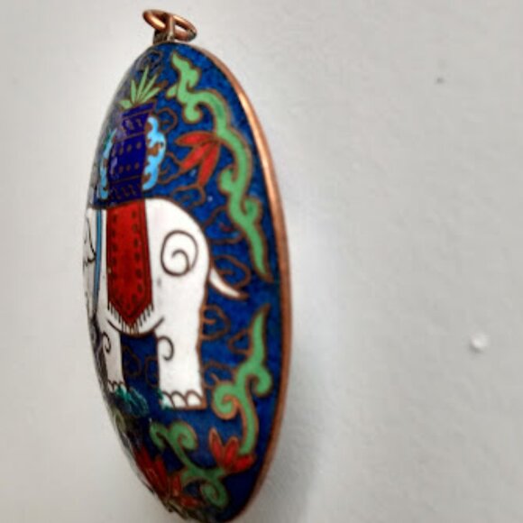 Vintage Cloisonné Enameled Elephant Two-Sided Pendant NO CHAIN SEE DESCRIPTION - Picture 4 of 7